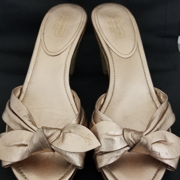 Coach rose gold Leather sandals - Picture 1 of 5